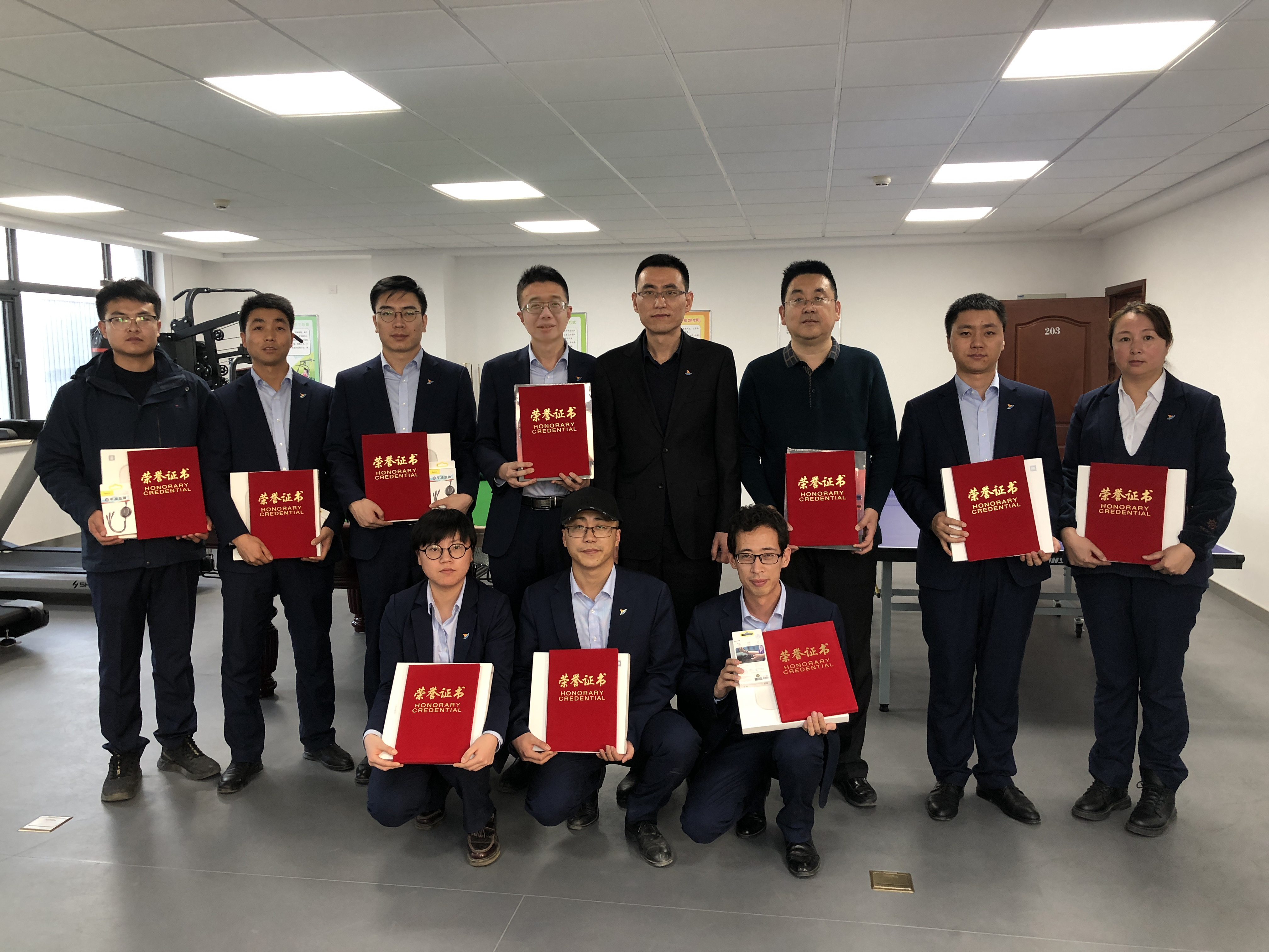 泓源公司舉辦“慶元旦、迎新春”職工乒乓球臺球比賽(圖8)